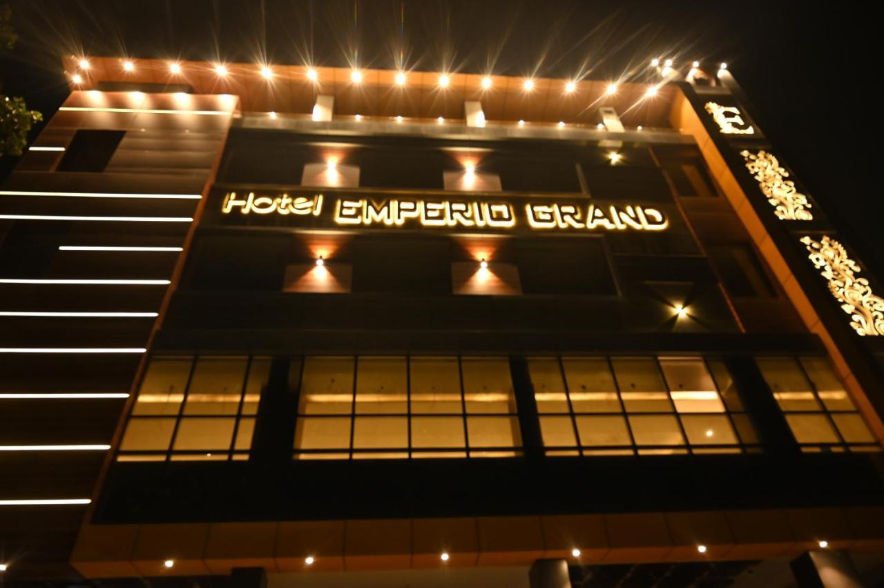 Hotel Emperio Grand Lucknow Exterior foto